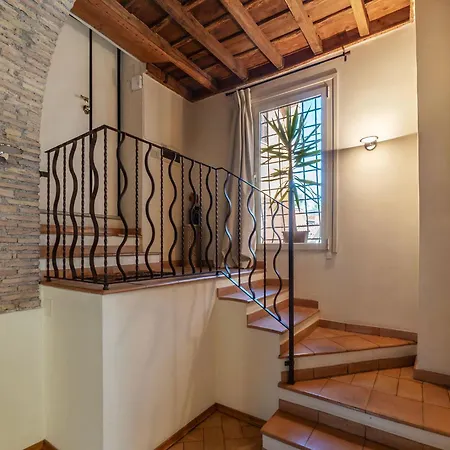 Guesthost - Stunning In Trastevere